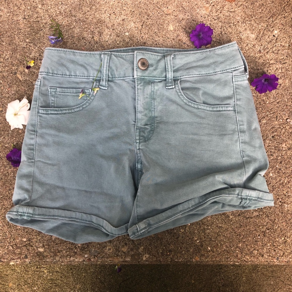 green American Eagle shorts